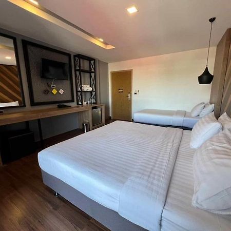 The Circle Hotel Buri Ram Eksteriør billede