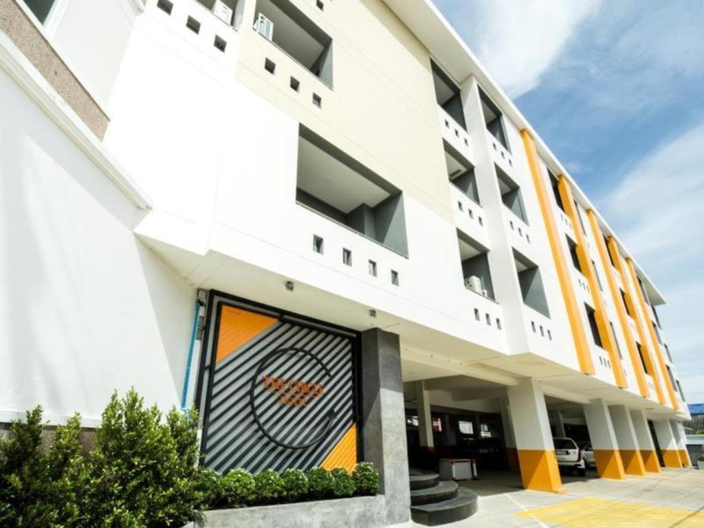 The Circle Hotel Buri Ram Eksteriør billede