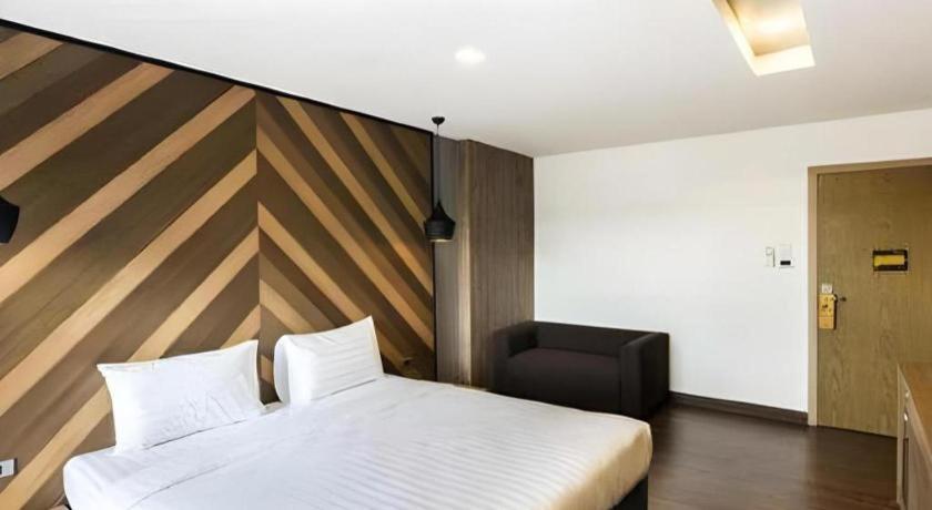The Circle Hotel Buri Ram Eksteriør billede