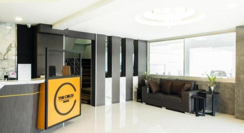 The Circle Hotel Buri Ram Eksteriør billede