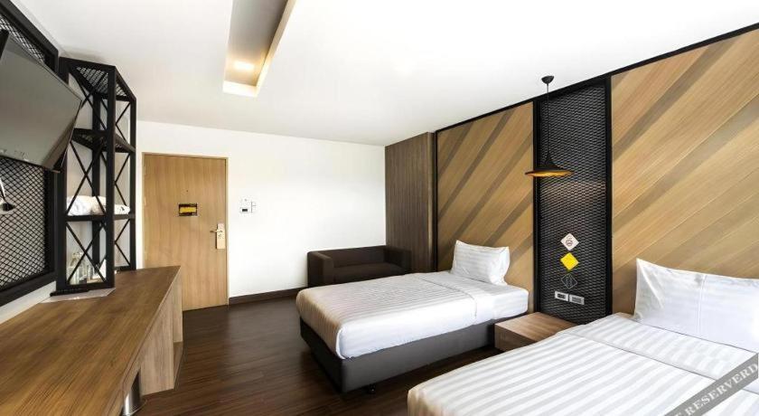 The Circle Hotel Buri Ram Eksteriør billede