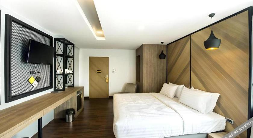 The Circle Hotel Buri Ram Eksteriør billede
